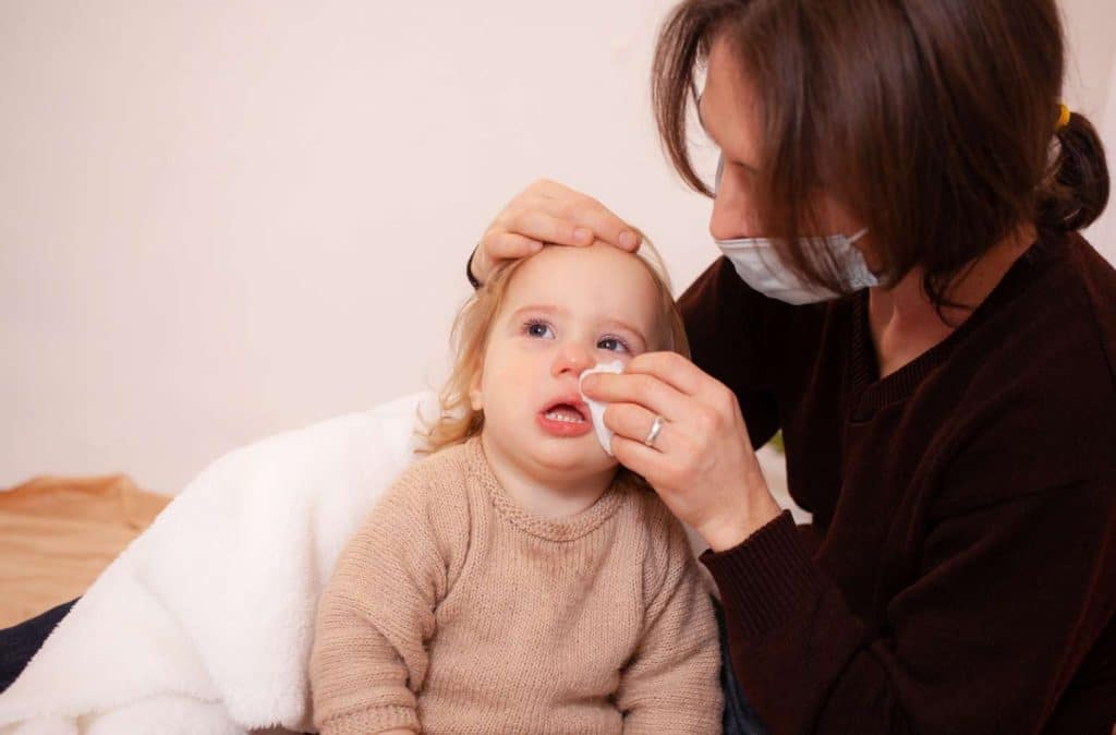 Rhume de bébé : quels traitements préconiser ?