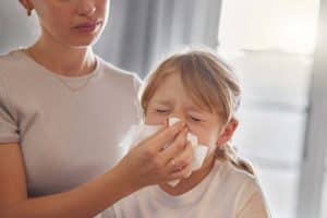 simples habitudes pour prévenir la maladie de sinusite chez votre enfant