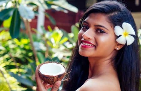 Les avantages de l'huile de coco pour les cheveux