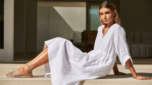 Mimi A.R présente une capsule été pour Lounge: pièces légères déjà disponibles La nouvelle collection estivale de Lounge signée Mimi A.R