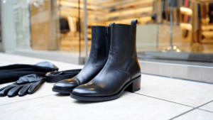 Bottes à moins de 70 €: modèle inspiré d’un grand couturier déclenche l’engouement "Elles allongent la jambe", ces bottes à moins de 70 euros inspirées d'un modèle d'une maison de luxe font le buzz sur les réseaux