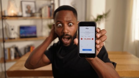 Comment cette faille de sécurité, qui repose sur l’utilisation d’un iPhone et d’une carte Visa dans Apple Pay, a permis de voler 10.000 dollars au youtubeur Marques Brownlee, sans qu’il ne puisse rien y faire