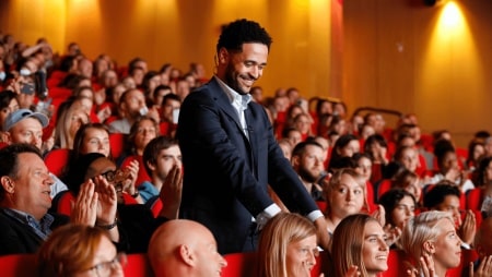 À Séries Mania, « The Best Immigrant » a obtenu une longue standing ovation et on comprend pourquoi