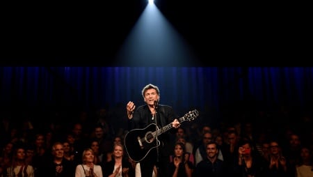 Business ou morale ? Comment les concerts de Patrick Bruel mettent ces festivals dans l’embarras