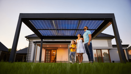 La pergola solaire : une solution moderne pour produire de l’énergie et valoriser son extérieur