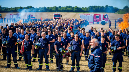 En pleine canicule, des pompiers déjà inquiets se préparent aux feux de l'été