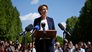 ONF: financement menacé, la ministre promet d’intervenir Forêts: la ministre Monique Barbut veut "se battre" pour les financements de l'ONF