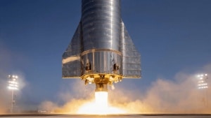 SpaceX reporte encore le douzième vol test de sa méga fusée Starship, au cœur des ambitions lunaires américaines face à la Chine