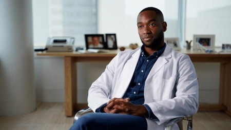 "Mon estomac se ronge lui-même": Bryan Johnson, le millionnaire de la tech et biohacker qui voulait la vie éternelle, annonce être atteint d'une maladie auto-immune incurable