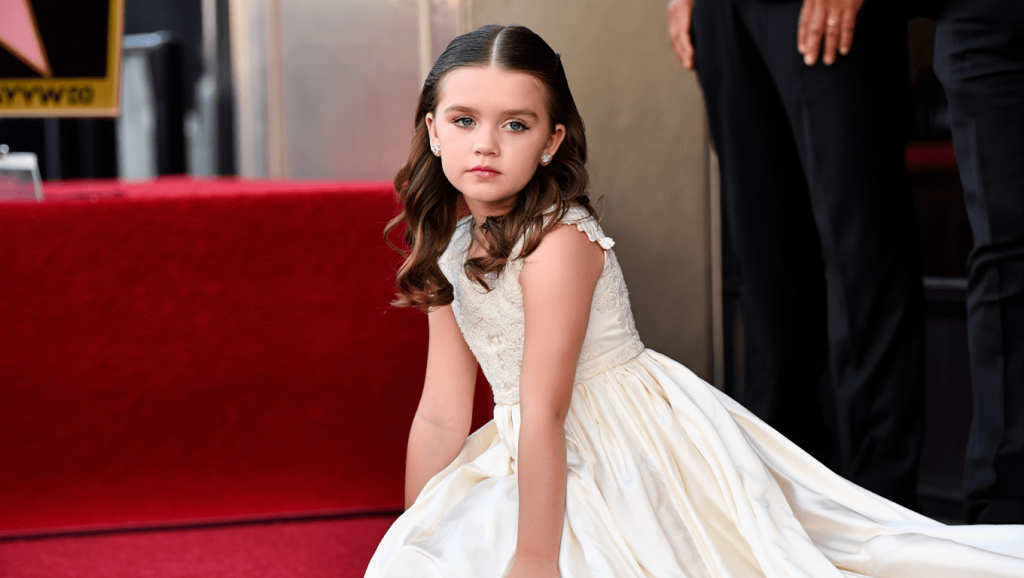 Harper Beckham fait sensation dans une pièce signée Victoria Beckham À 14 ans, Harper Beckham vole la vedette à sa mère en portant l'une ses créations