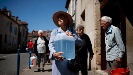 Canicule: consommation d'eau en hausse de 15% à 20%, estime une fédération de collectivités