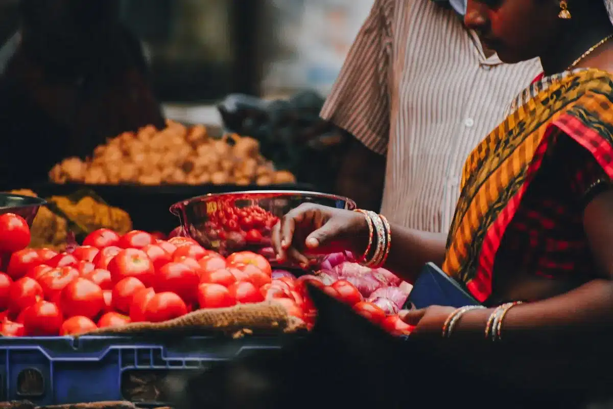 Producteurs et distributeurs discutant des conditions commerciales
